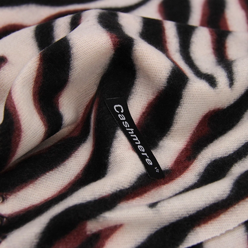 BUFANDA TIPO CASHMERE ESTAMPADO CEBRA COLOR MUJER CON FLECOS INVIERNO - 3