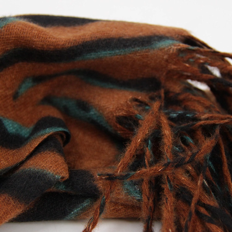 BUFANDA TIPO CASHMERE ESTAMPADO CEBRA COLOR MUJER CON FLECOS INVIERNO - 4