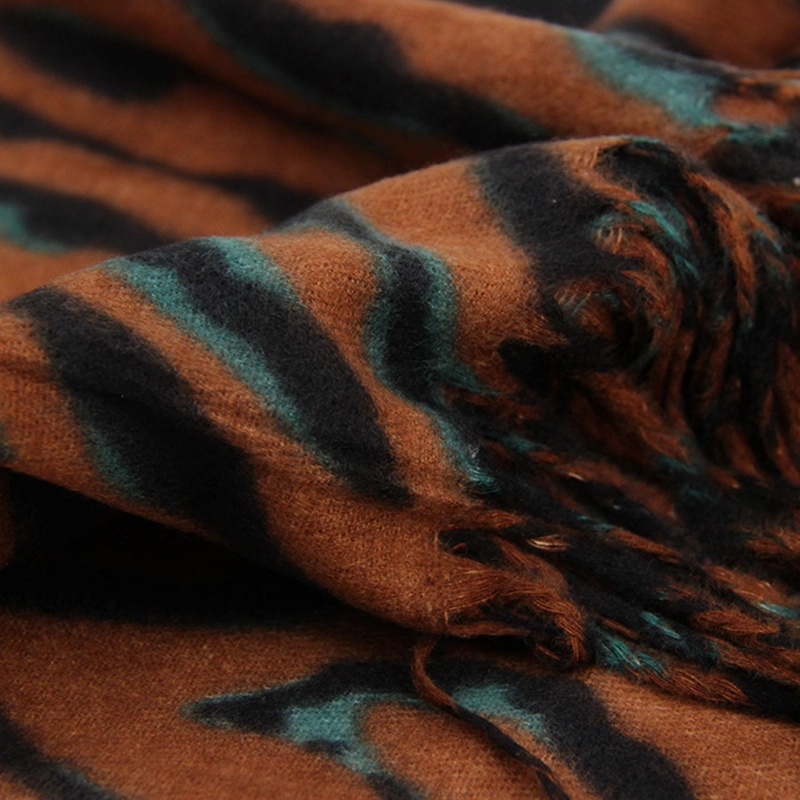 BUFANDA TIPO CASHMERE ESTAMPADO CEBRA COLOR MUJER CON FLECOS INVIERNO - 6