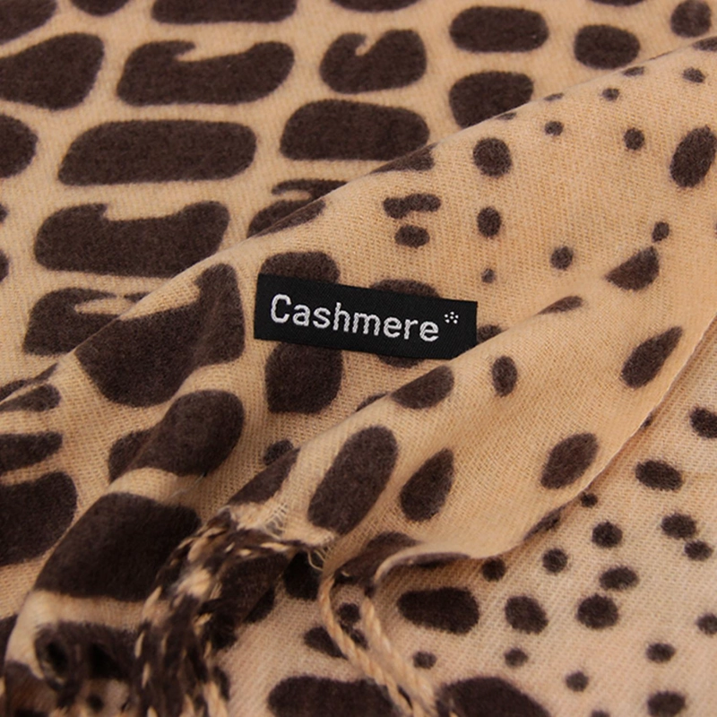 BUFANDA TIPO CASHMERE ESTAMPADO PRINT COCODRILO MUJER CON FLECOS INVIERNO - 2