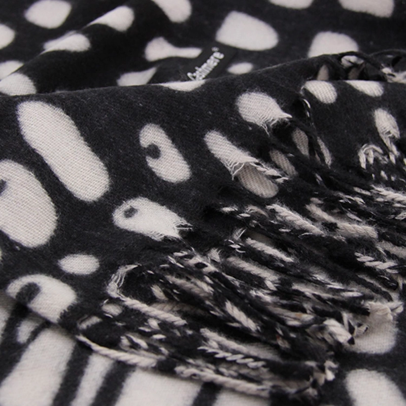 BUFANDA TIPO CASHMERE ESTAMPADO PRINT COCODRILO MUJER CON FLECOS INVIERNO - 3