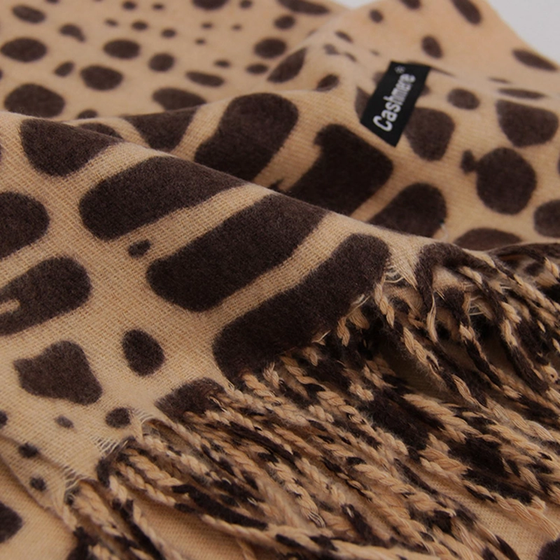 BUFANDA TIPO CASHMERE ESTAMPADO PRINT COCODRILO MUJER CON FLECOS INVIERNO - 3