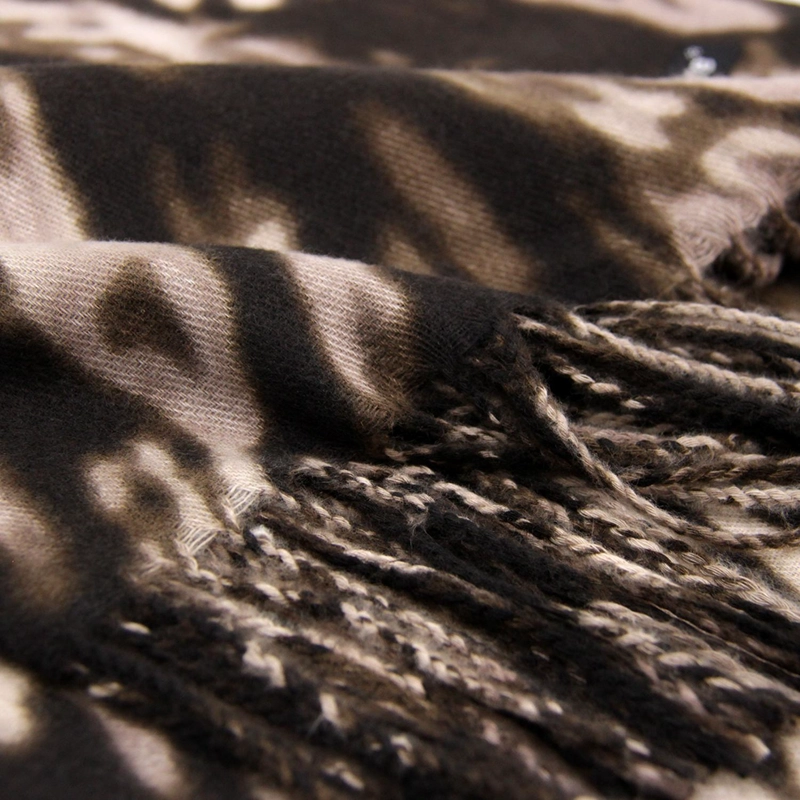 BUFANDA TIPO CASHMERE ESTAMPADA MUJER CON FLECOS INVIERNO - 2