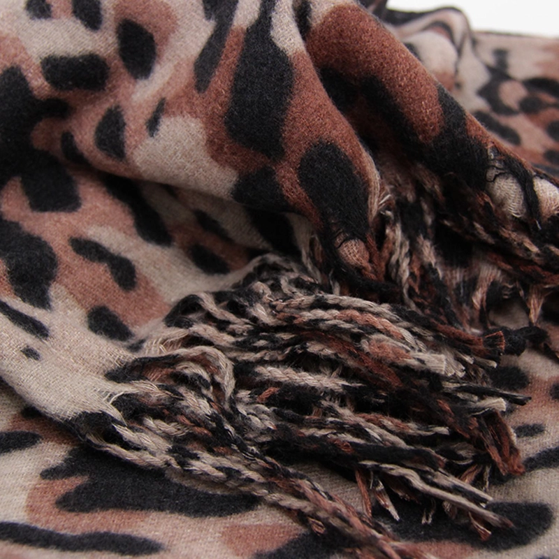 BUFANDA TIPO CASHMERE ANIMAL PRINT ELEGANTE CON FLECOS MUJER - 3