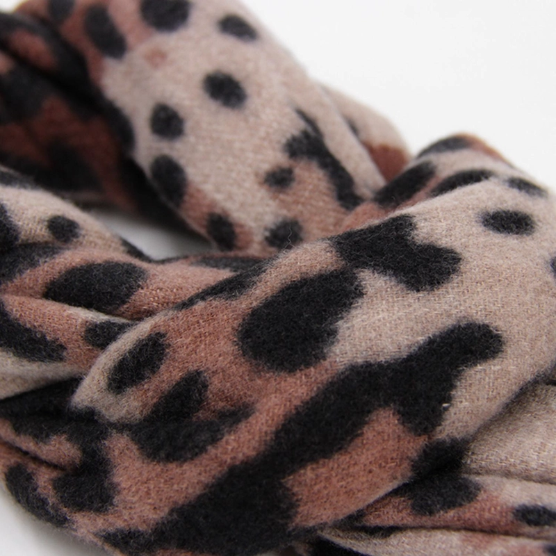 BUFANDA TIPO CASHMERE ANIMAL PRINT ELEGANTE CON FLECOS MUJER - 6