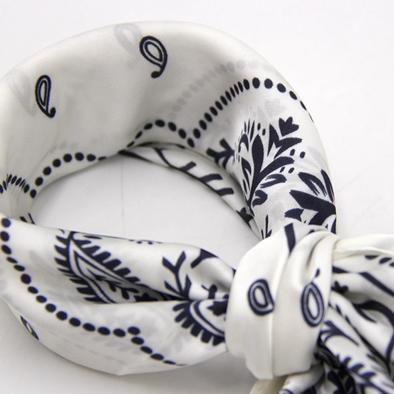 PAÑUELO TIPO BANDANA 70X70 CM ESTAMPADO UNISEX - 3