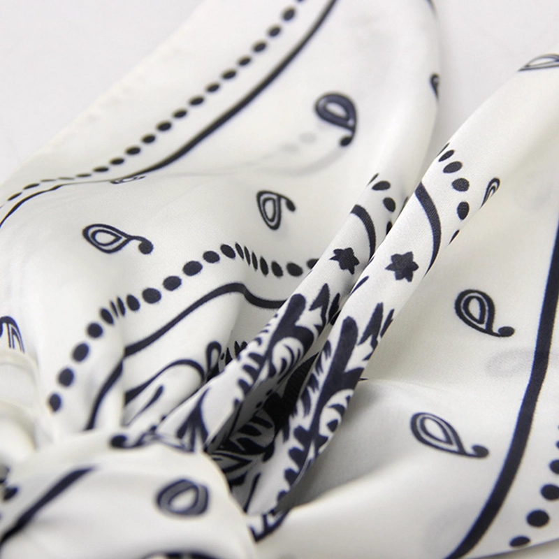 PAÑUELO TIPO BANDANA 70X70 CM ESTAMPADO UNISEX - 4