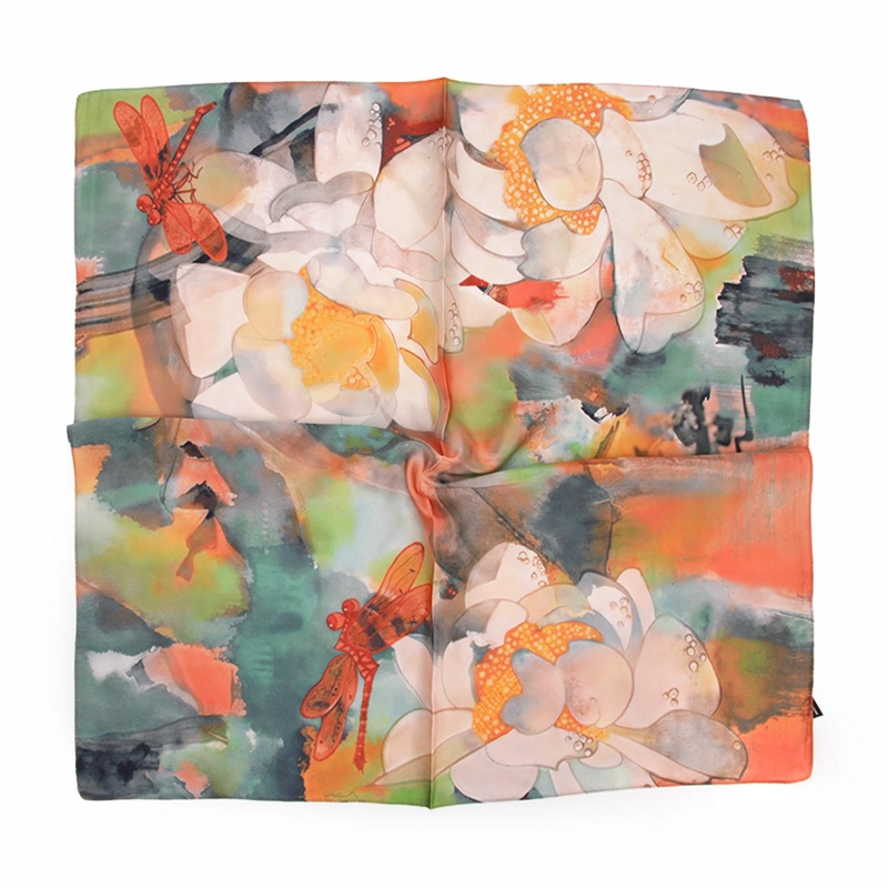 PAÑUELO TIPO SEDA 70 X 70 ESTAMPADO FLORAL CON LIBE LULAS ELEGANTE - 2