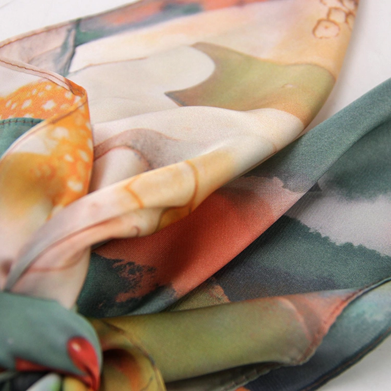 PAÑUELO TIPO SEDA 70 X 70 ESTAMPADO FLORAL CON LIBE LULAS ELEGANTE - 4