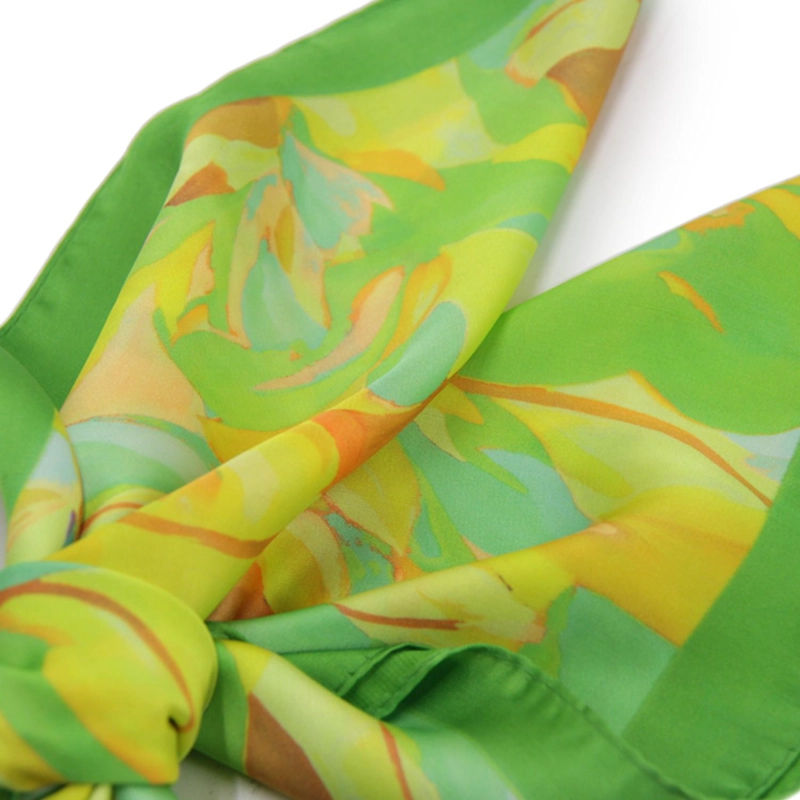 PAÑUELO TIPO SEDA 70X70 ESTAMPADO PETALOS - 4