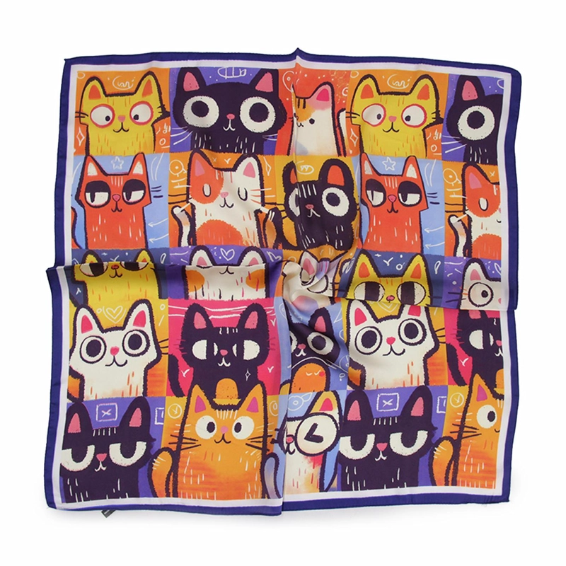 PAÑUELO TIPO SEDA 70X70 ESTAMPADO FAMILIA DE GATITOS CASUAL - 2