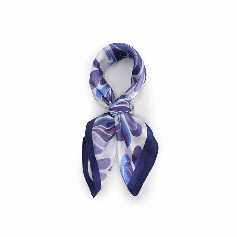 PAÑUELO TIPO SEDA 70 X 70 ESTAMPADO CASUAL ELEGANTE - 1