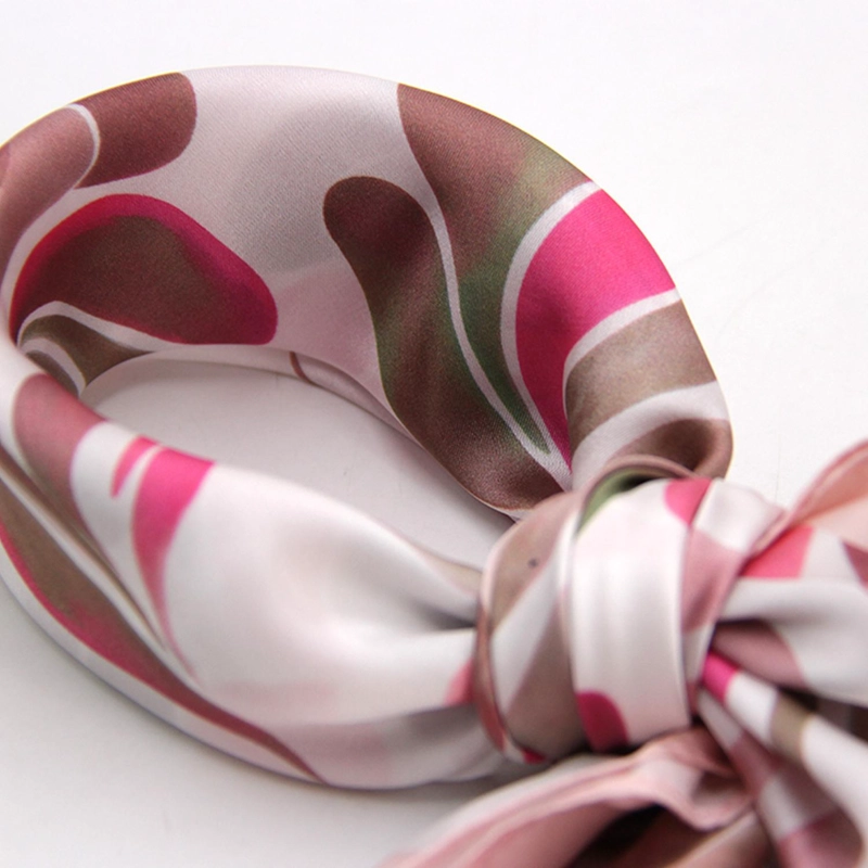 PAÑUELO TIPO SEDA 70 X 70 ESTAMPADO CASUAL ELEGANTE - 3