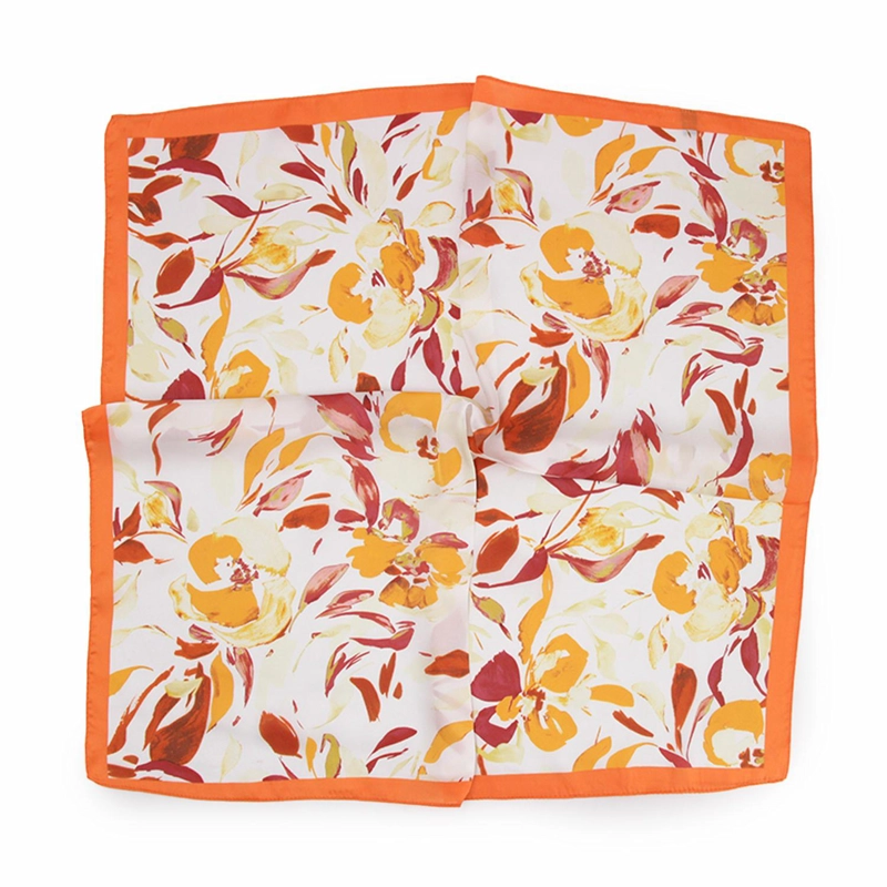 PAÑUELO TIPO SEDA 70 X 70 ESTAMPADO FLORAL OTOÑAL - 2