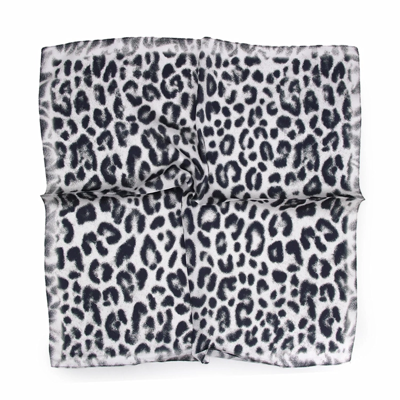 PAÑUELO TIPO SEDA 70 X 70 ESTAMPADO PRINT LEOPARDO - 2