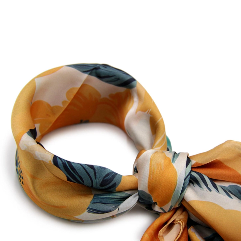 PAÑUELO TIPO SEDA 70 X 70 ESTAMPADO FLORAL - 3