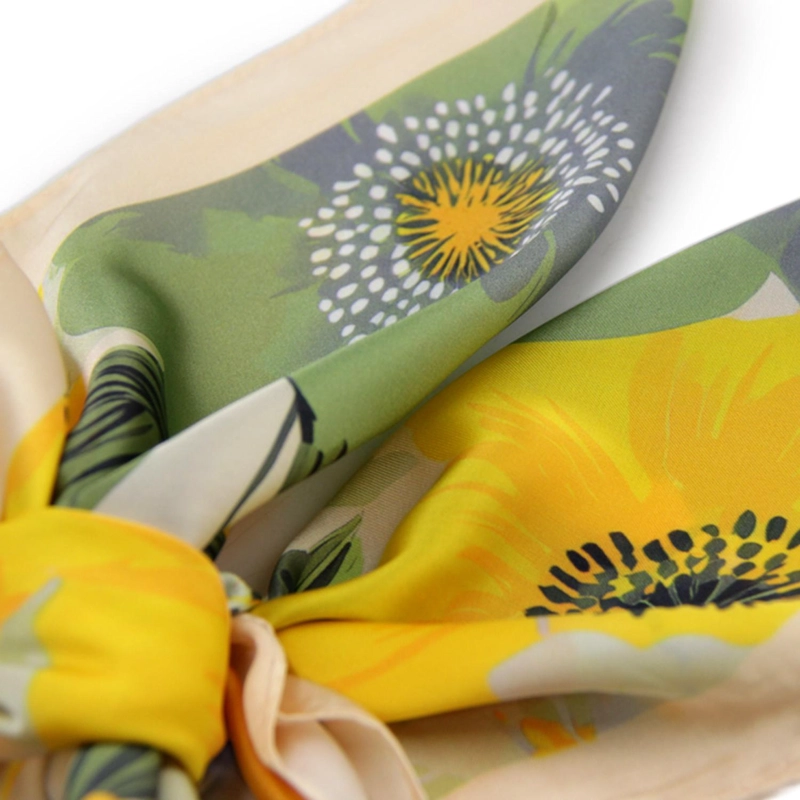 PAÑUELO TIPO SEDA 70 X 70 ESTAMPADO FLORAL - 4