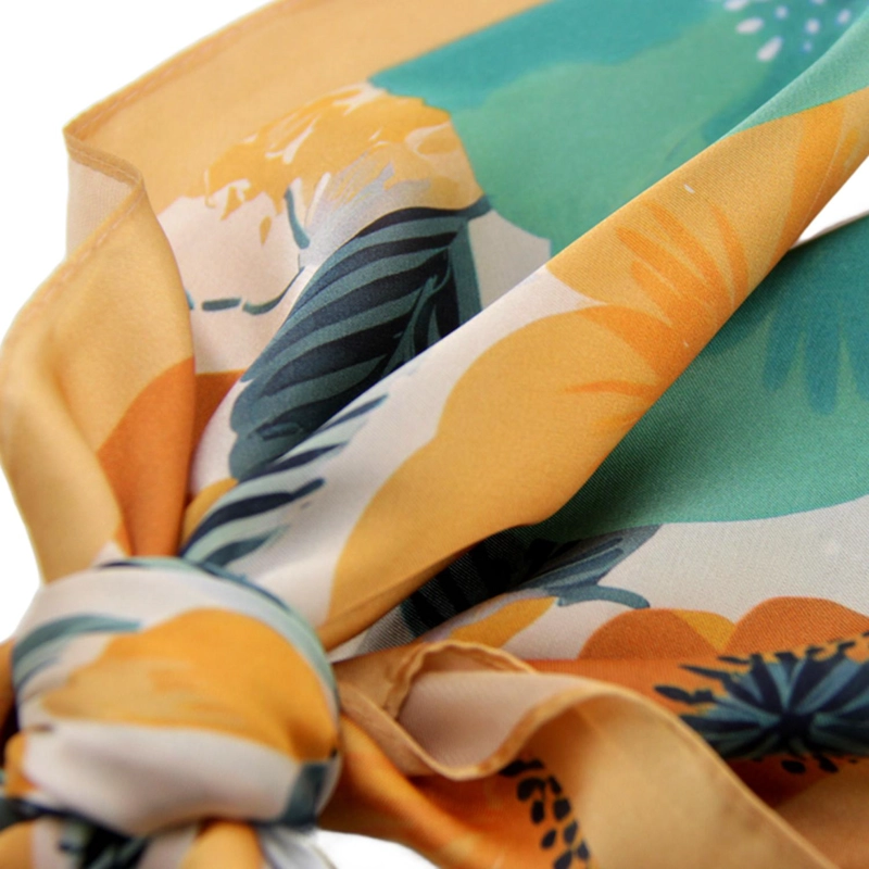PAÑUELO TIPO SEDA 70 X 70 ESTAMPADO FLORAL - 4
