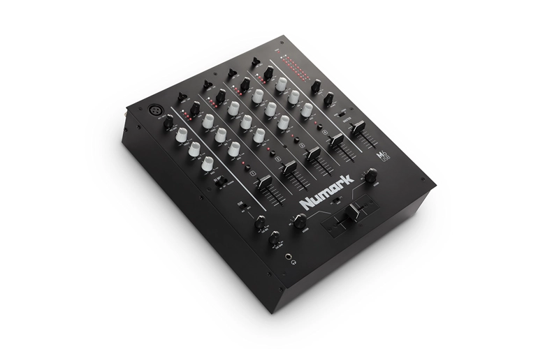 MEZCLADOR 4 CANALES PARA DJS M6USB BLACK NUMARK - 2