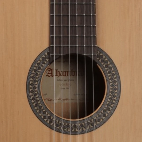 GUITARRA CLASICA 2F C/GOLPEADOR+FUNDA 4/4 10 MM ALHAMBRA - 3