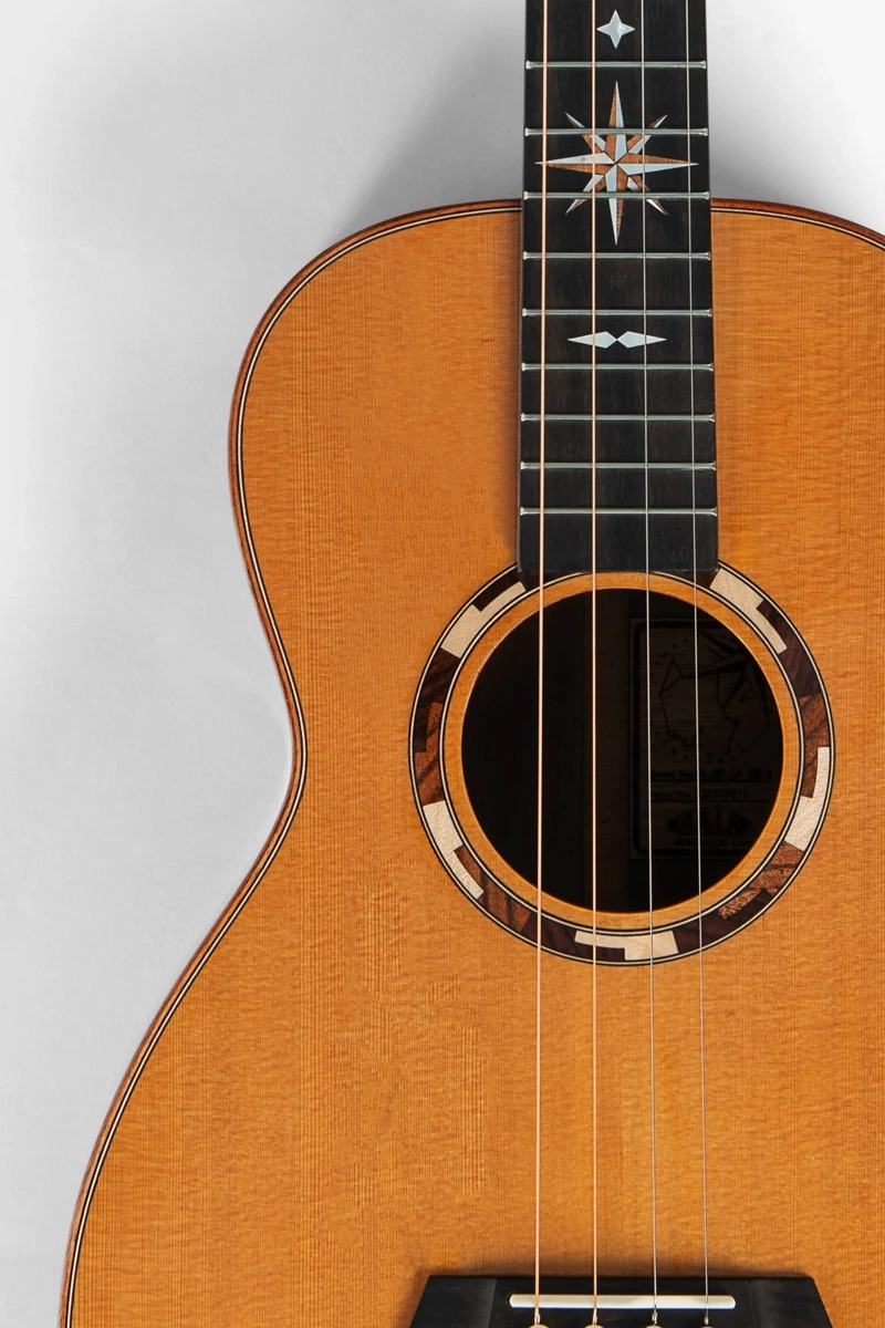 UKELELE BARITONO CON EQ WAYPOINT KALA - 4