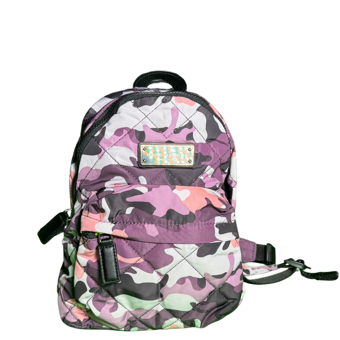 MOCHILA/BOLSO MARC JACOBS CAMUFLAJE MORADA PEQUEÑA - 1