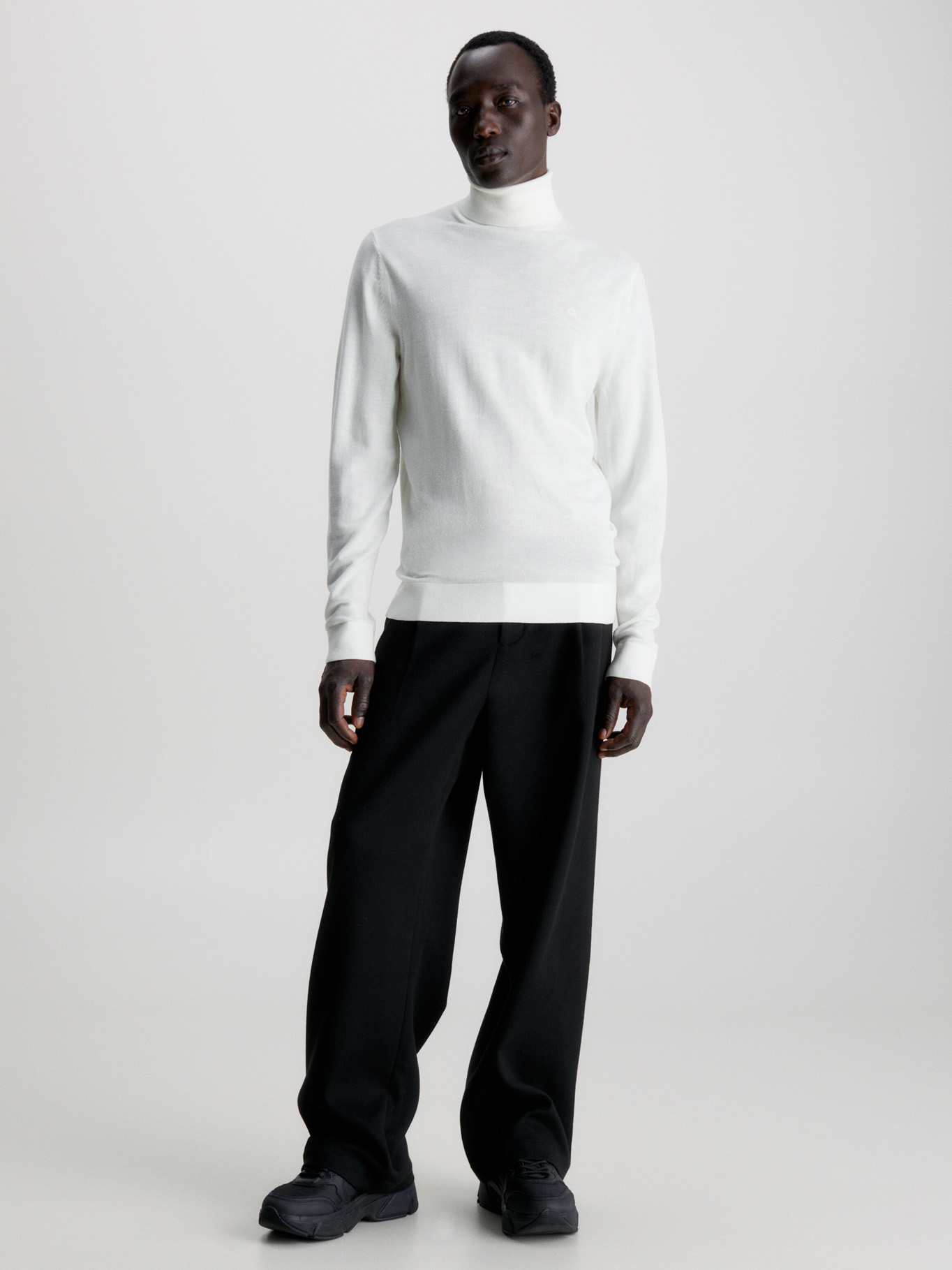 SWEATER CUELLO ALTO MERINO - 2