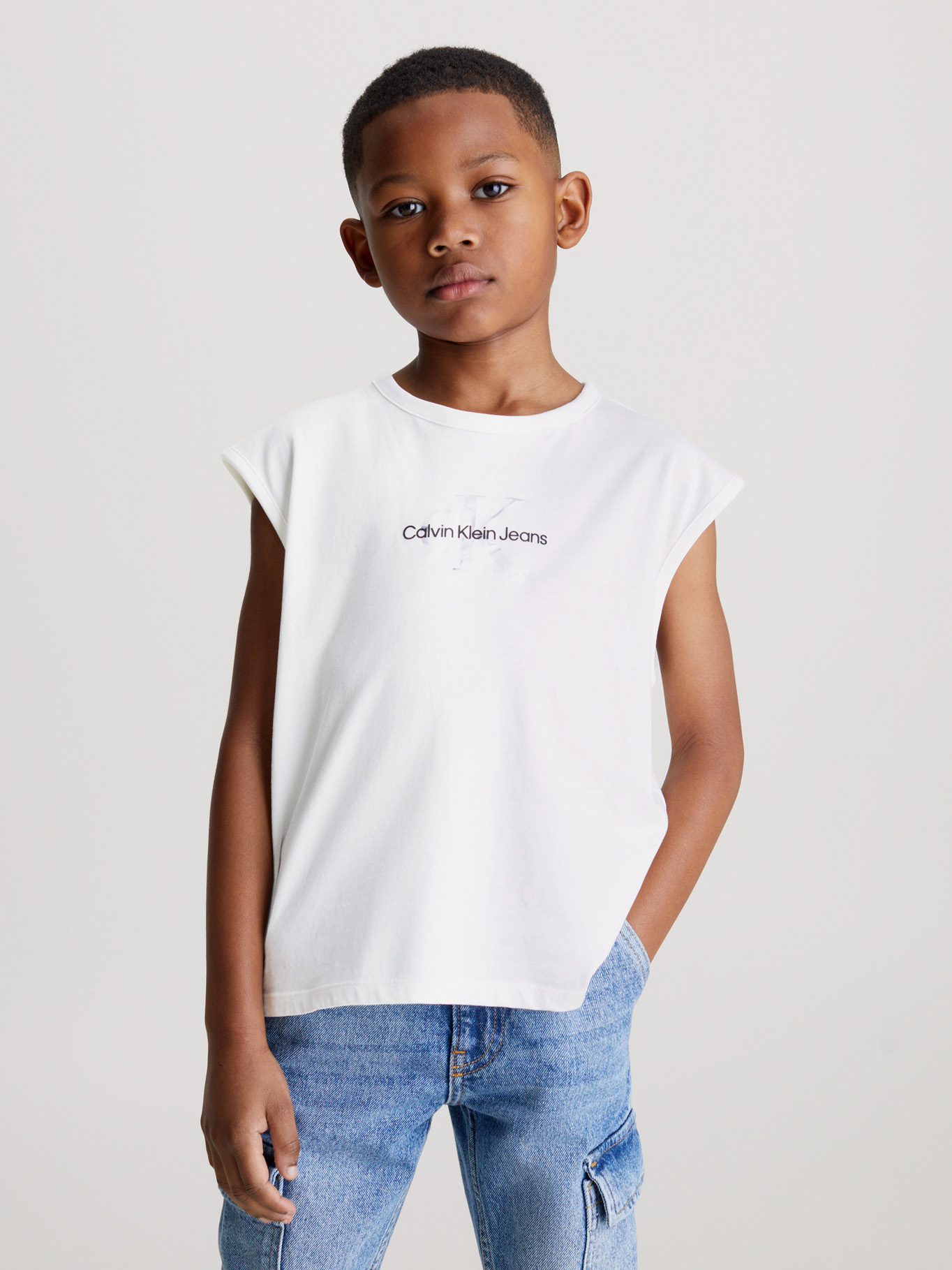POLERA ALGODÓN NIÑO CALVIN KLEIN MONOLOGO RELAXED - 4