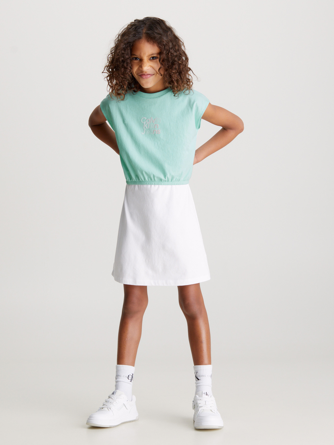 POLERA ALGODÓN NIÑA CALVIN KLEIN GRADIENT FLOCK - 2