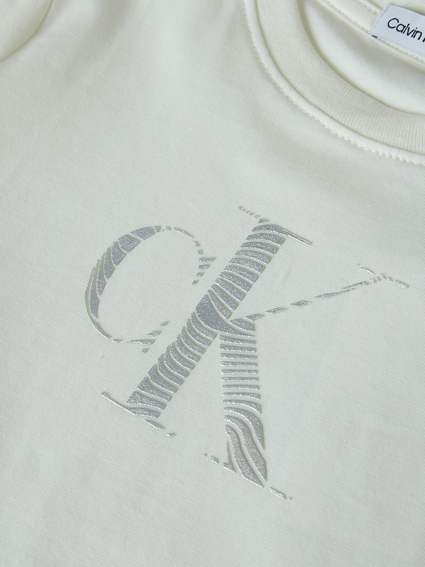 POLERA ALGODÓN NIÑA CALVIN KLEIN IRIDESCENT CK SLIM - 3
