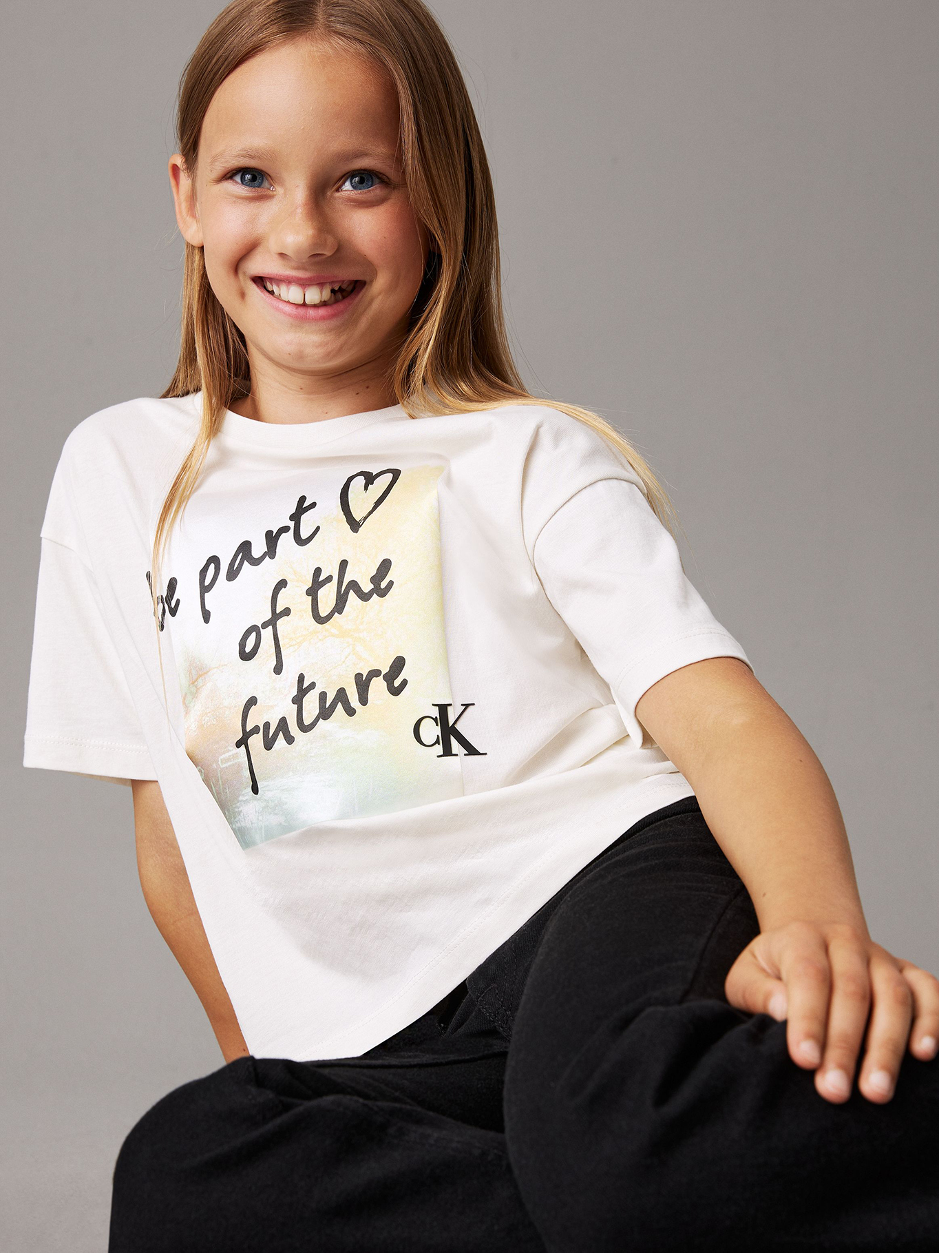 POLERA NIÑA CITY GRAPHIC - 4