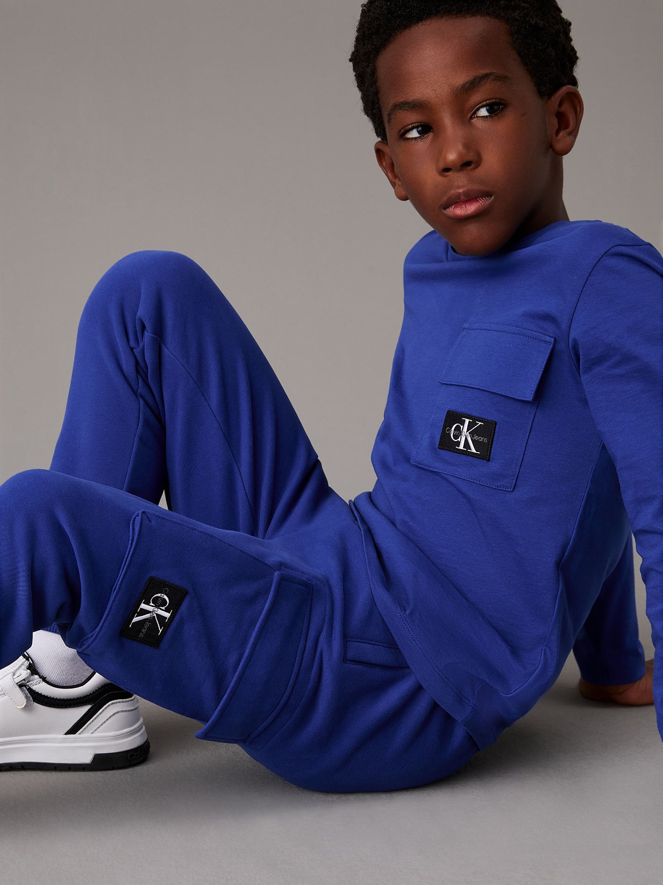 JOGGER NIÑO BADGE RELAXED - 4