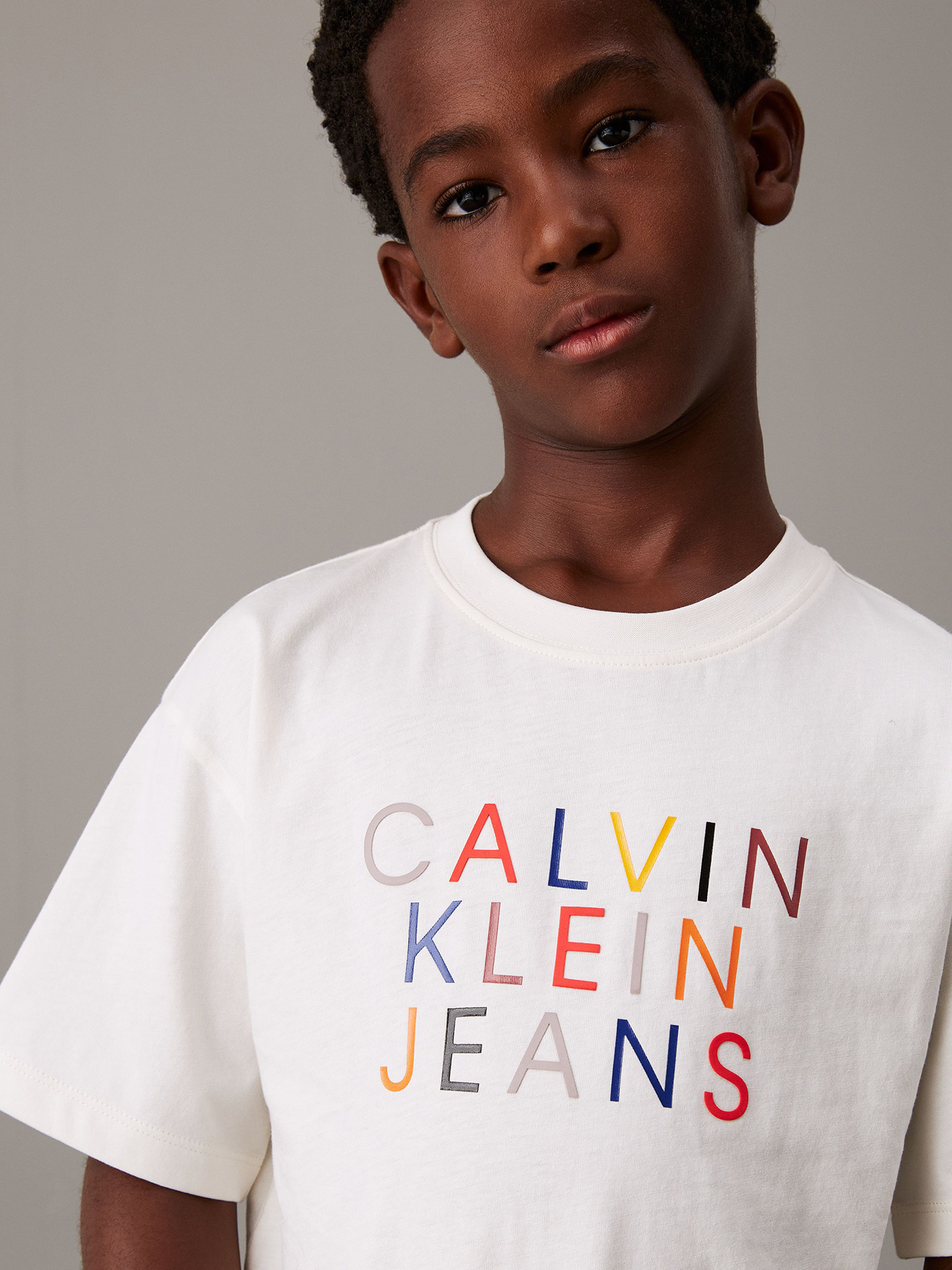 POLERA NIÑO LOGO GRAPHIC - 4