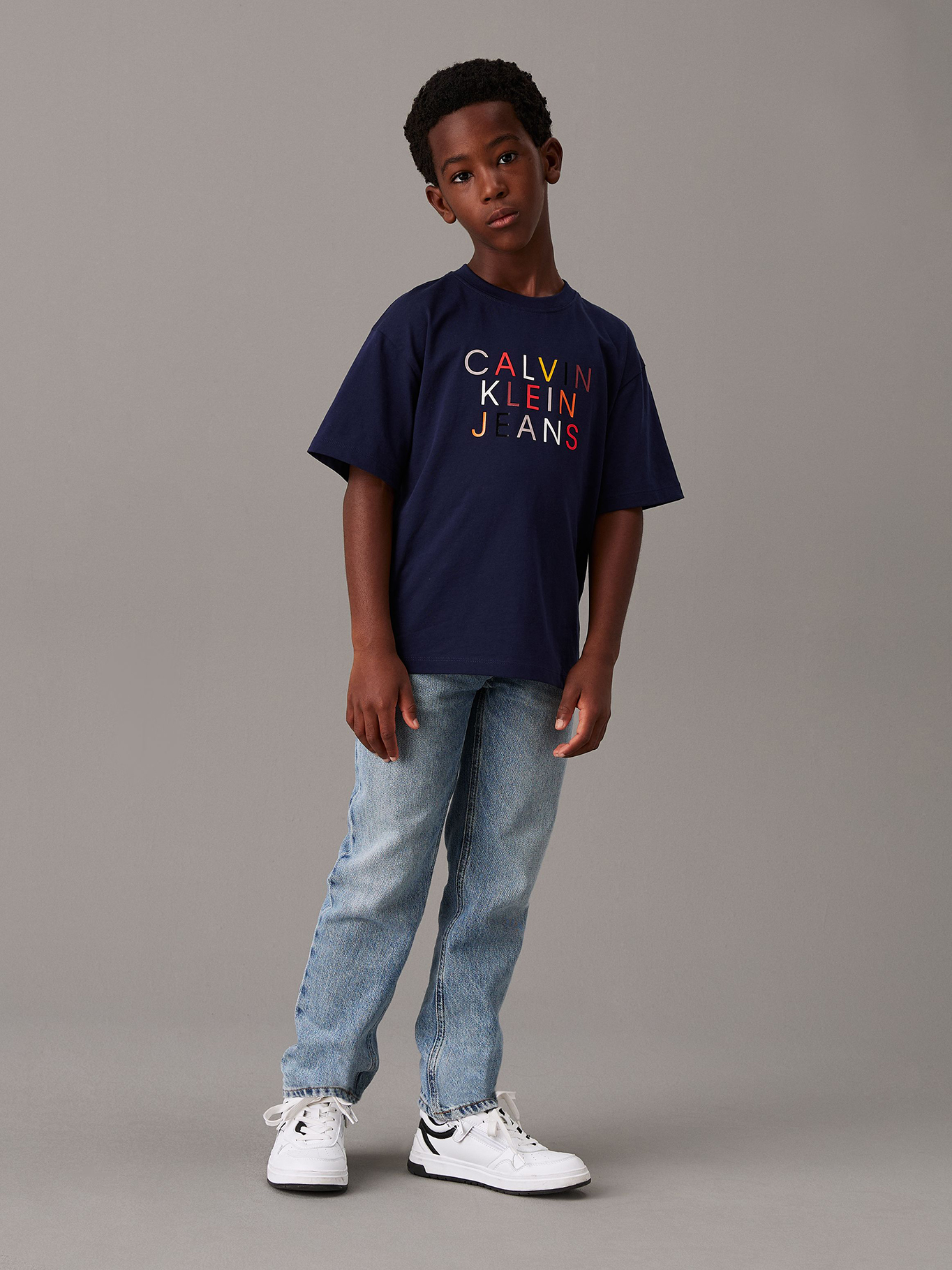 POLERA NIÑO LOGO GRAPHIC - 3