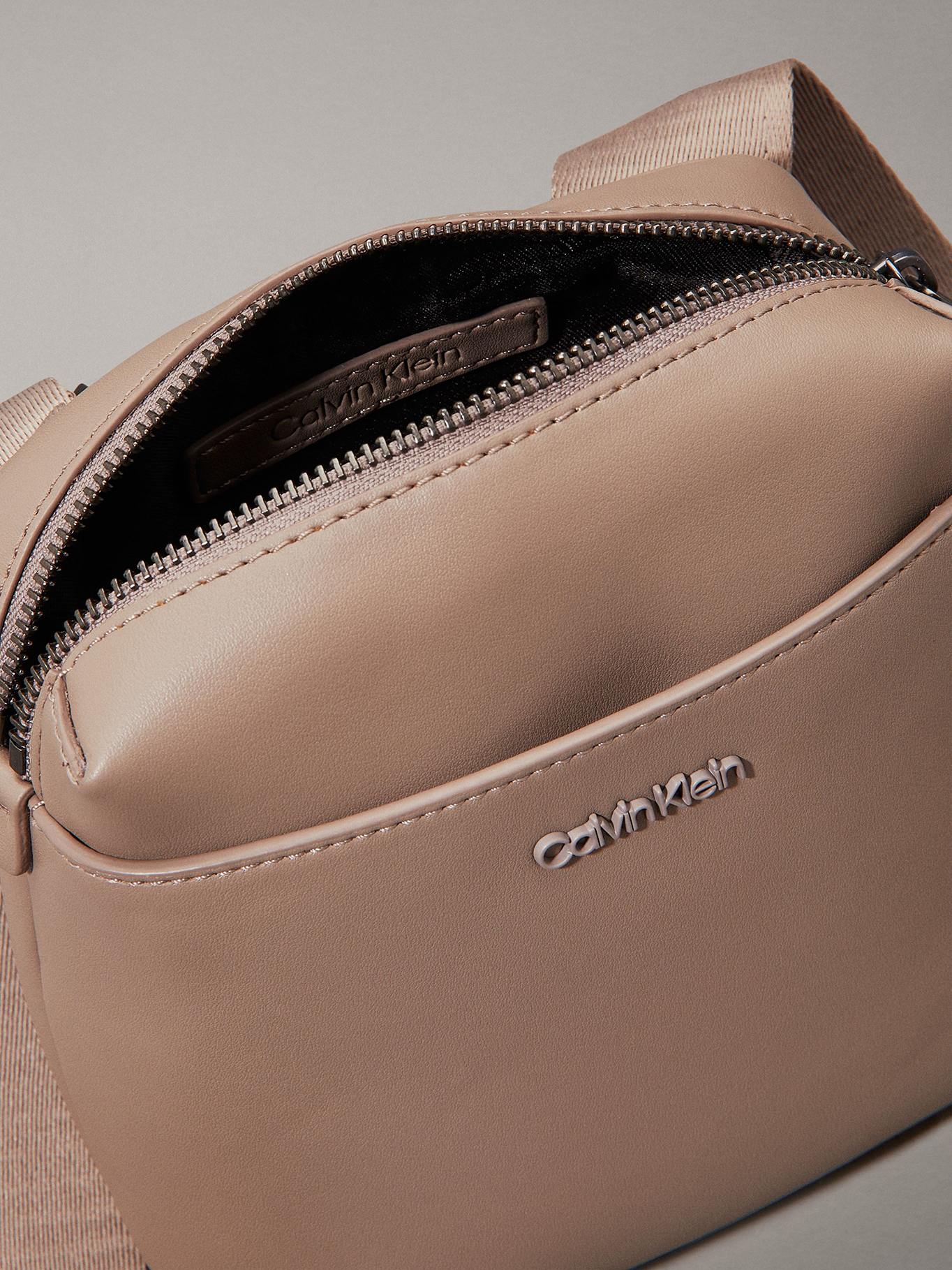 BOLSO REPORTER ESSENTIAL CUBE - 5