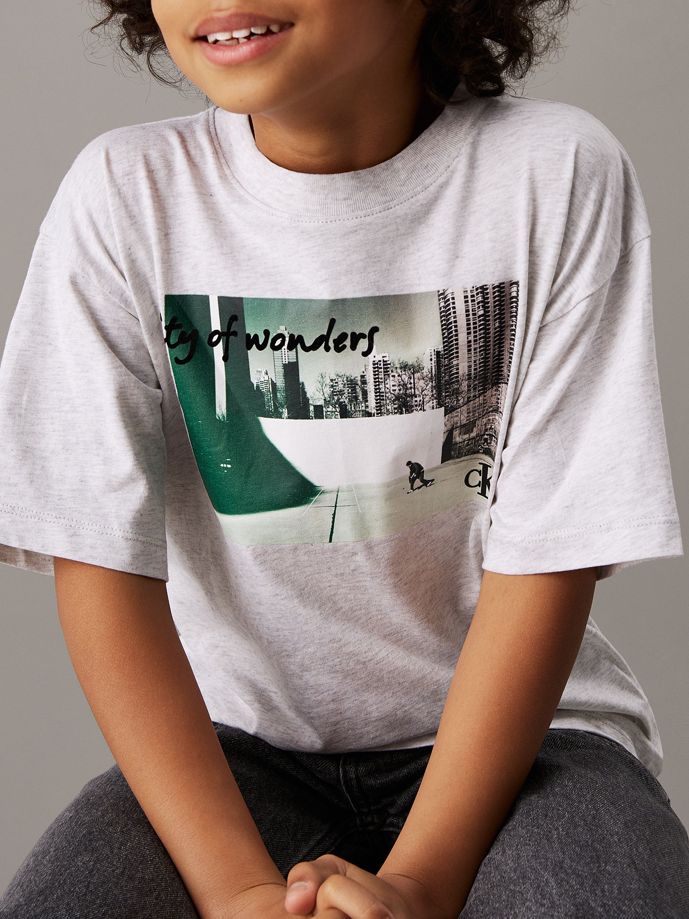 POLERA NIÑO CITY SCENE RELAXED - 4