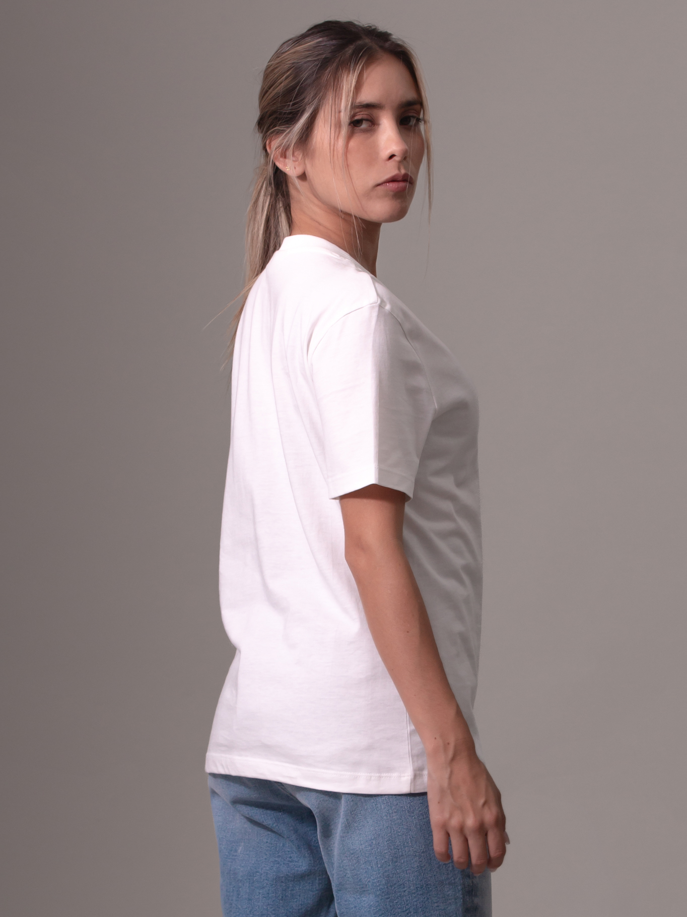 POLERA CK EMBRO BADGE V-NECK - 4