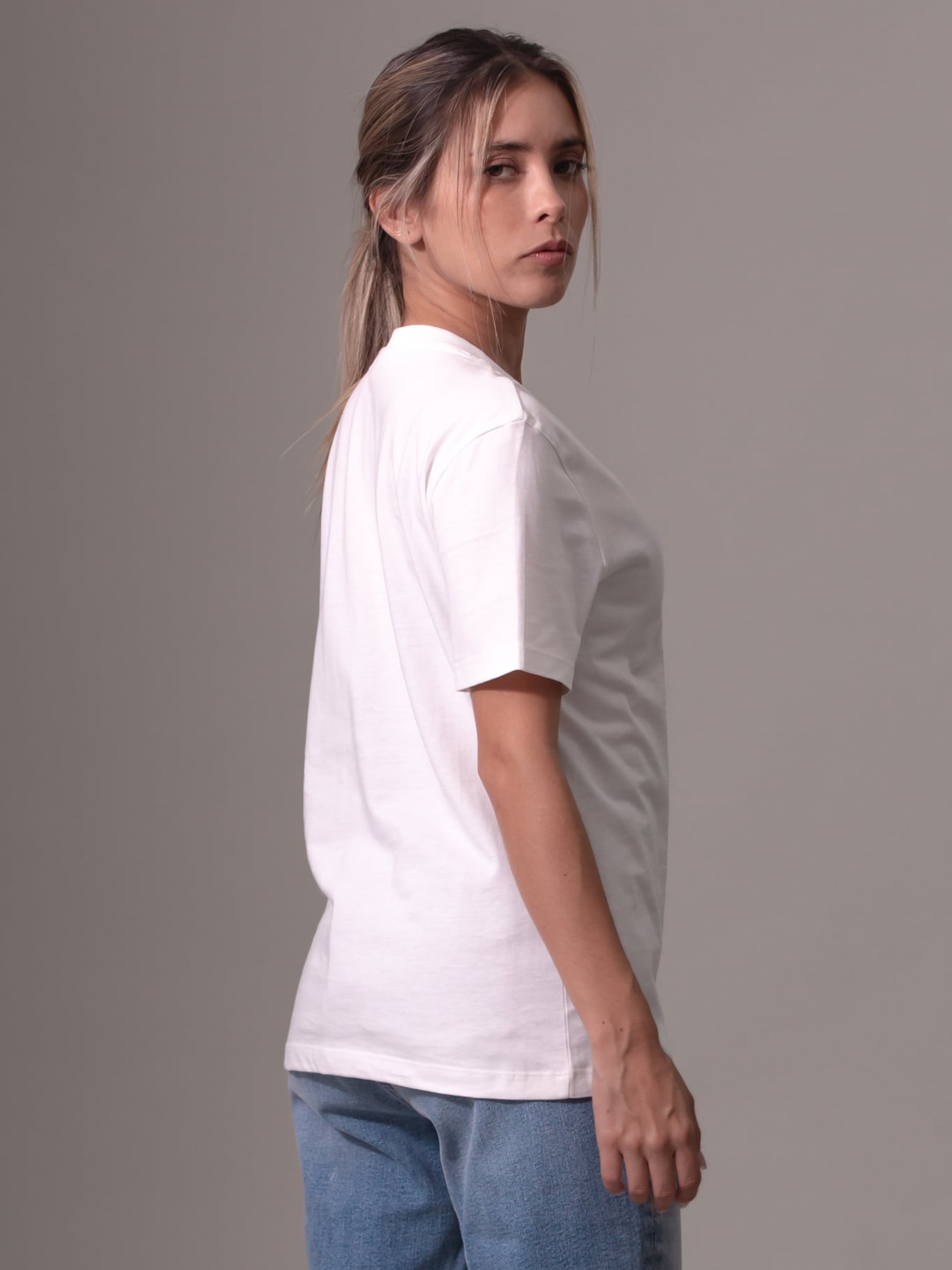 POLERA CK EMBRO BADGE V-NECK - 4