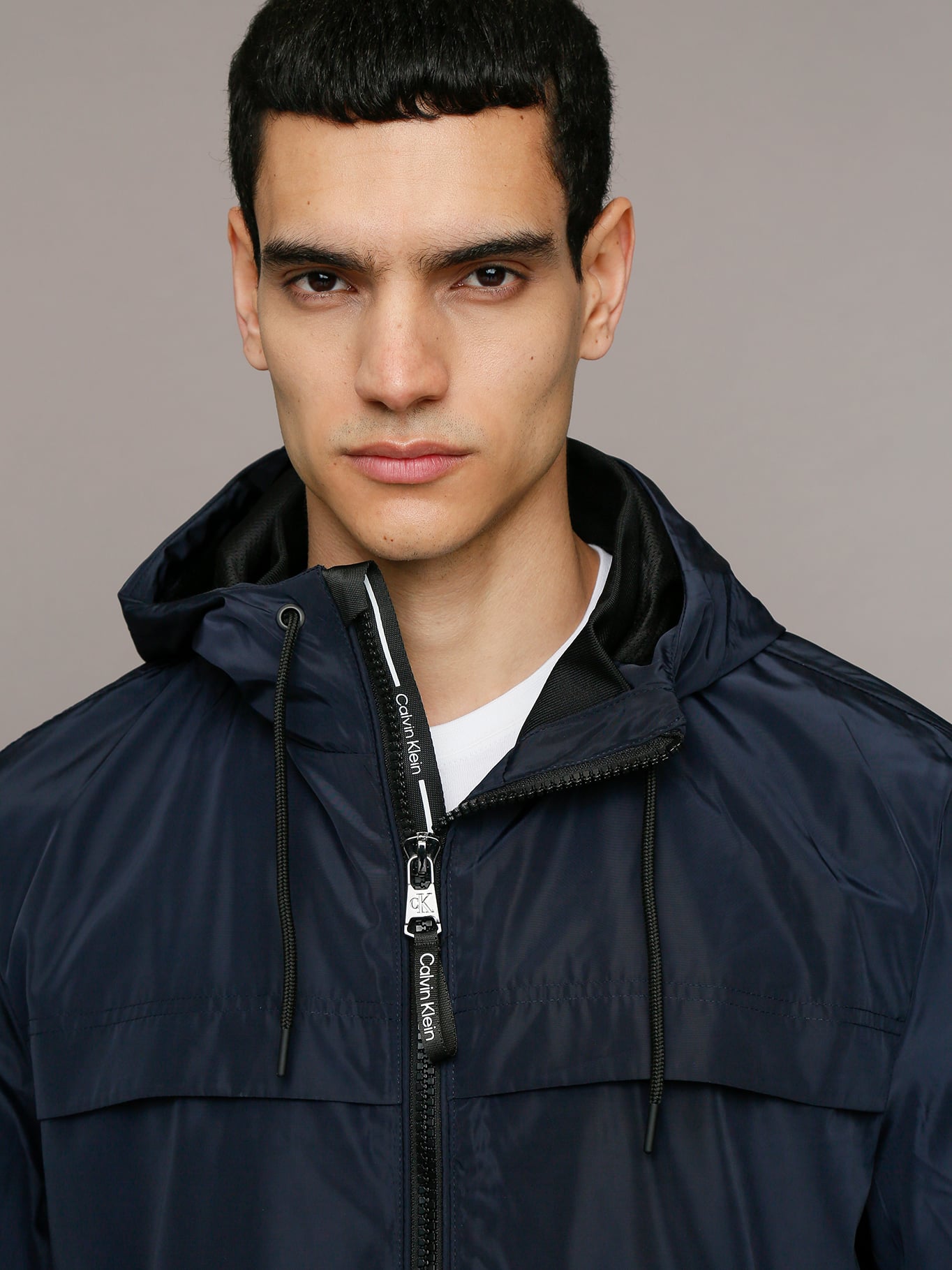 CHAQUETA LIGERA CON GORRO - 5