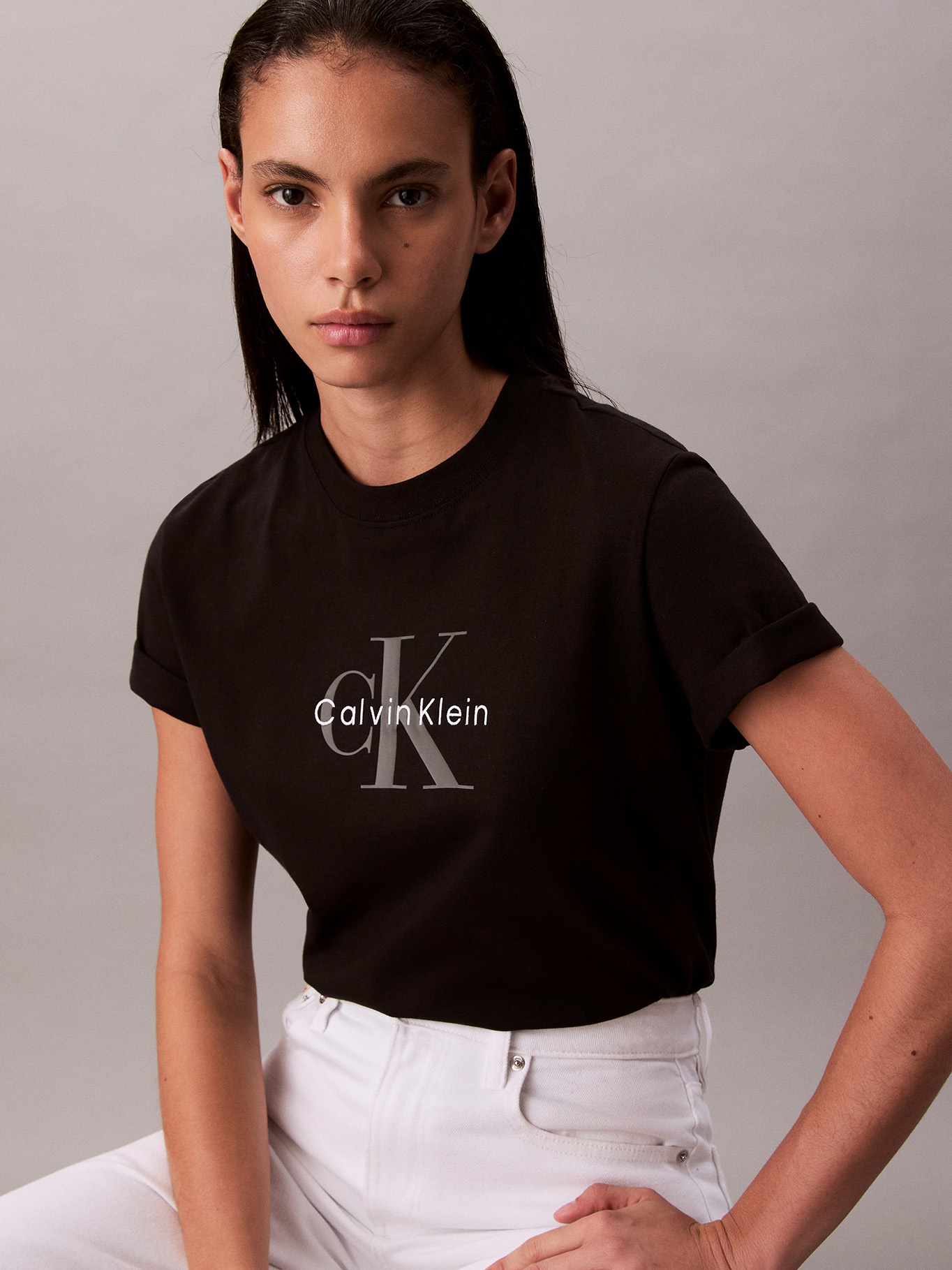 POLERA CLASICA CON MONOGRAMA ESTAMPADO - 4