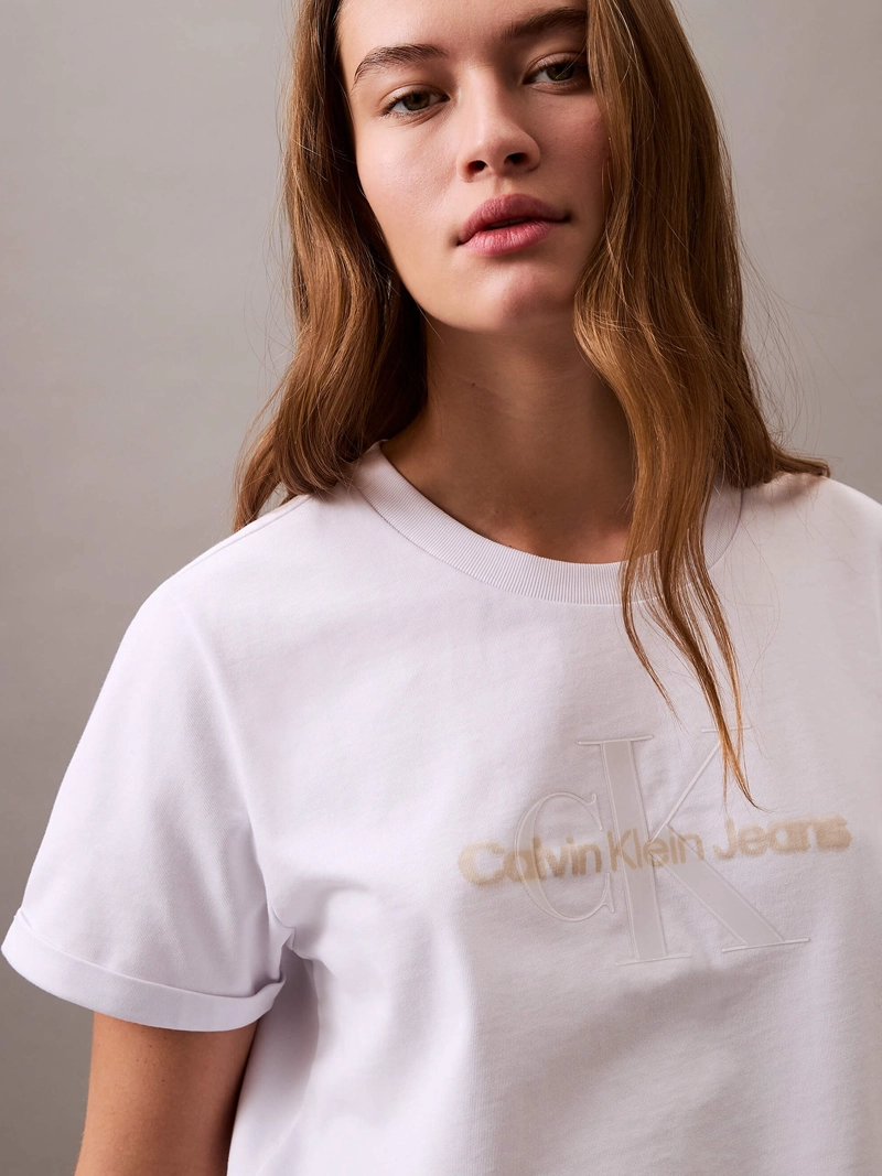 POLERA CROPPED CON LOGO BRILLANTE - 4
