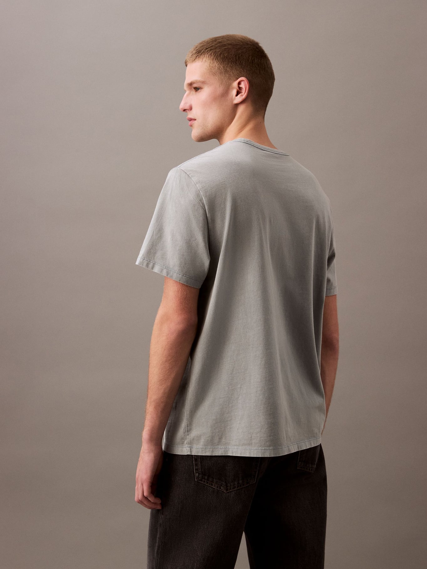 POLERA ACID WASH GRAPHIC - 3