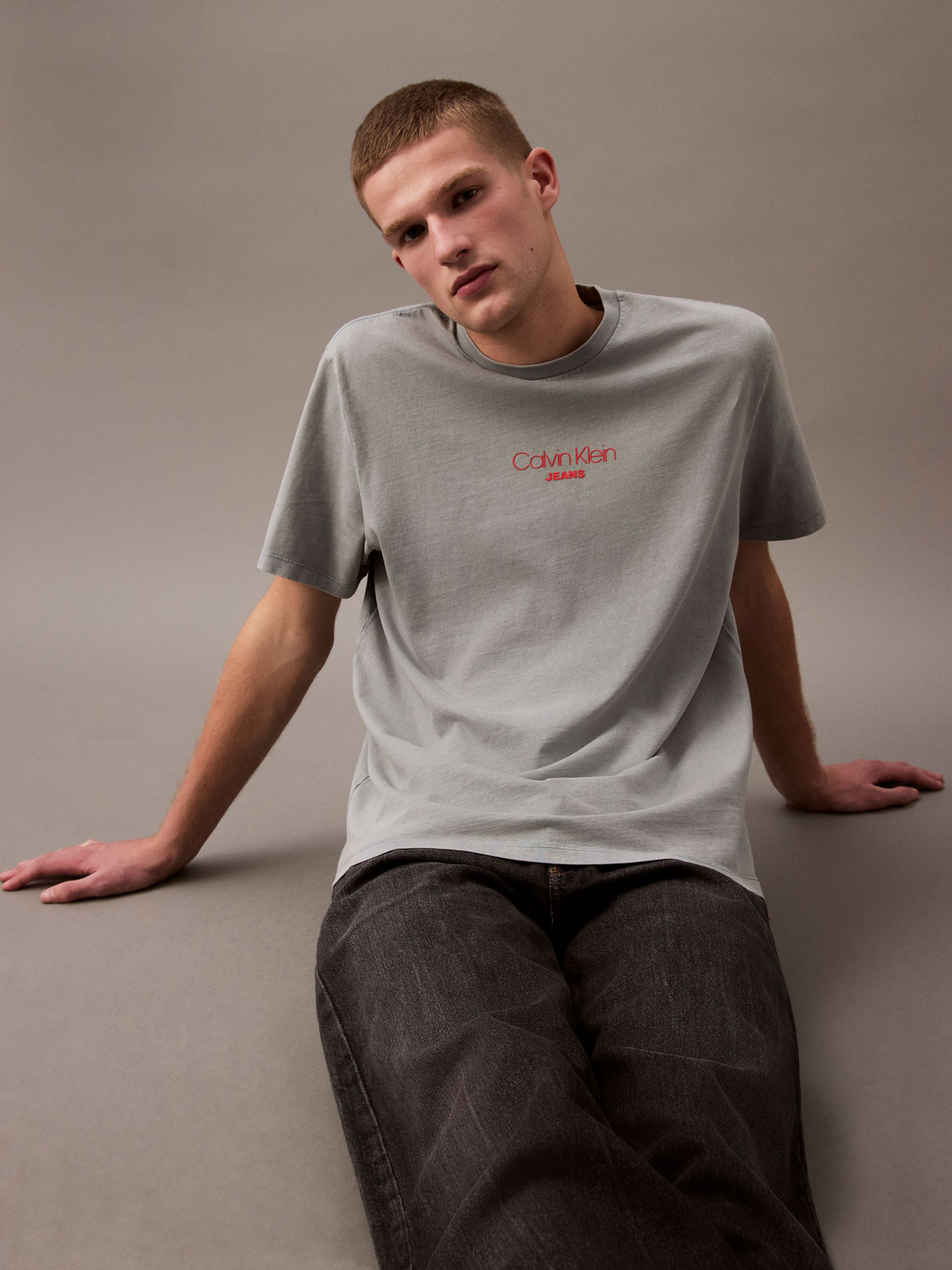 POLERA ACID WASH GRAPHIC - 5