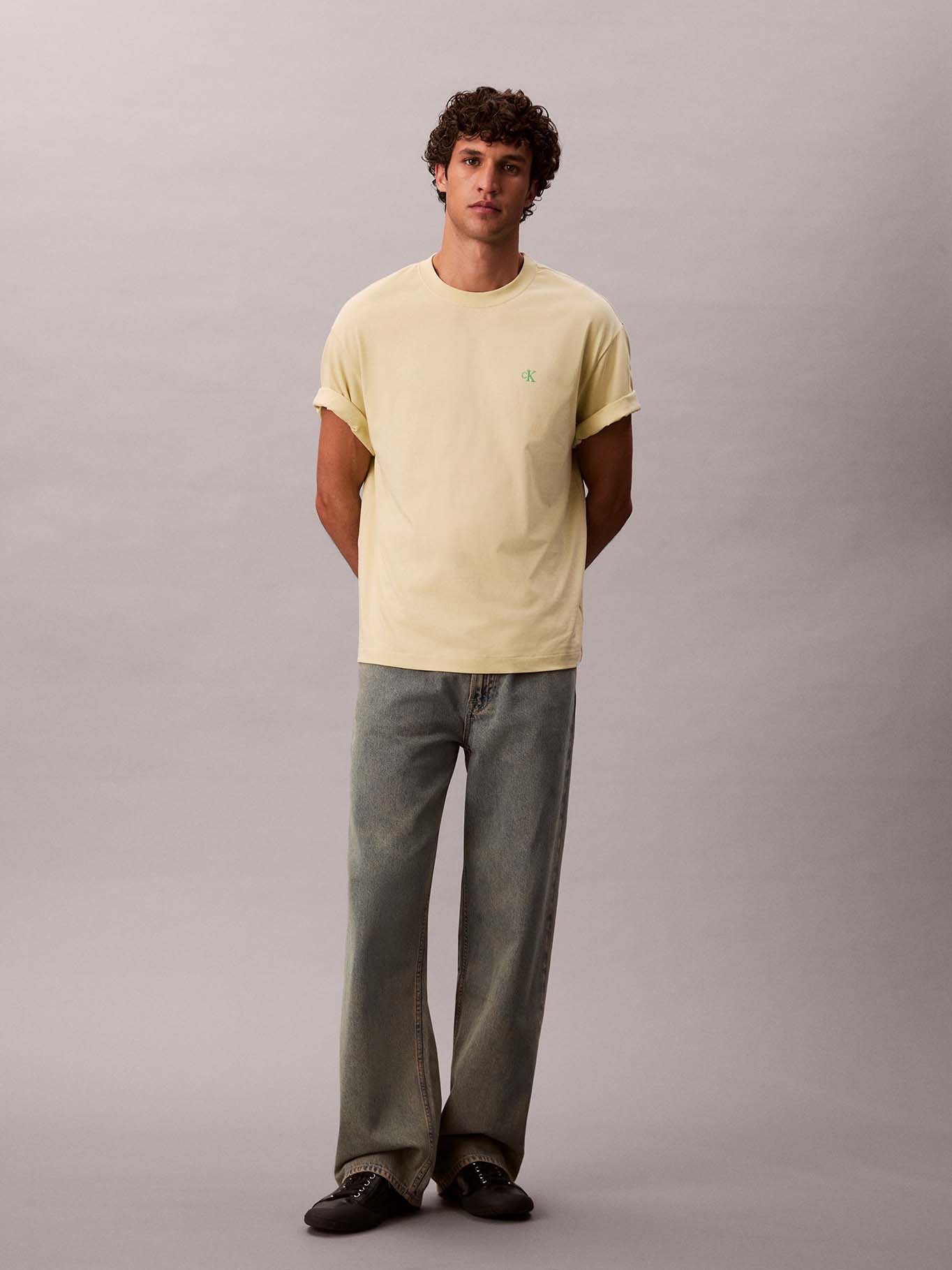 POLERA RELAXED CON MONOGRAMA ARCHIVE - 2