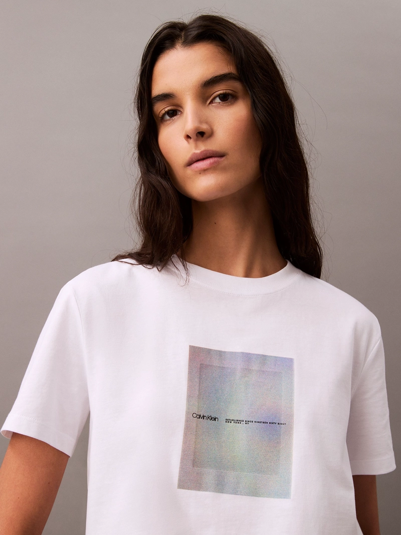 POLERA CLASICA CON GRAFICO DE LOGOTIPO FOTOGRAFICO - 4