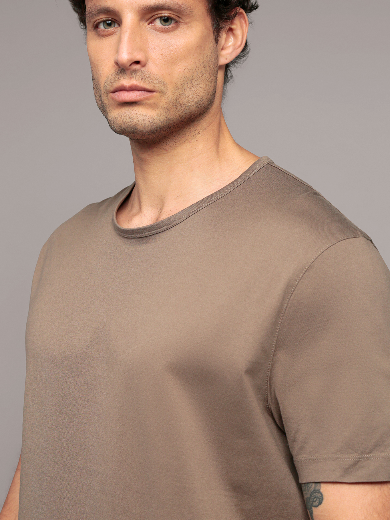 POLERA DE PUNTO GLOBAL HERO - 5