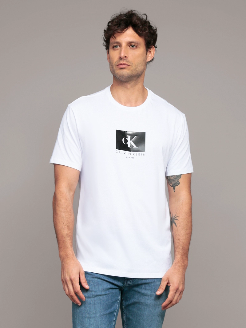 POLERA BOX MONOLOGO GRAPHIC - 1
