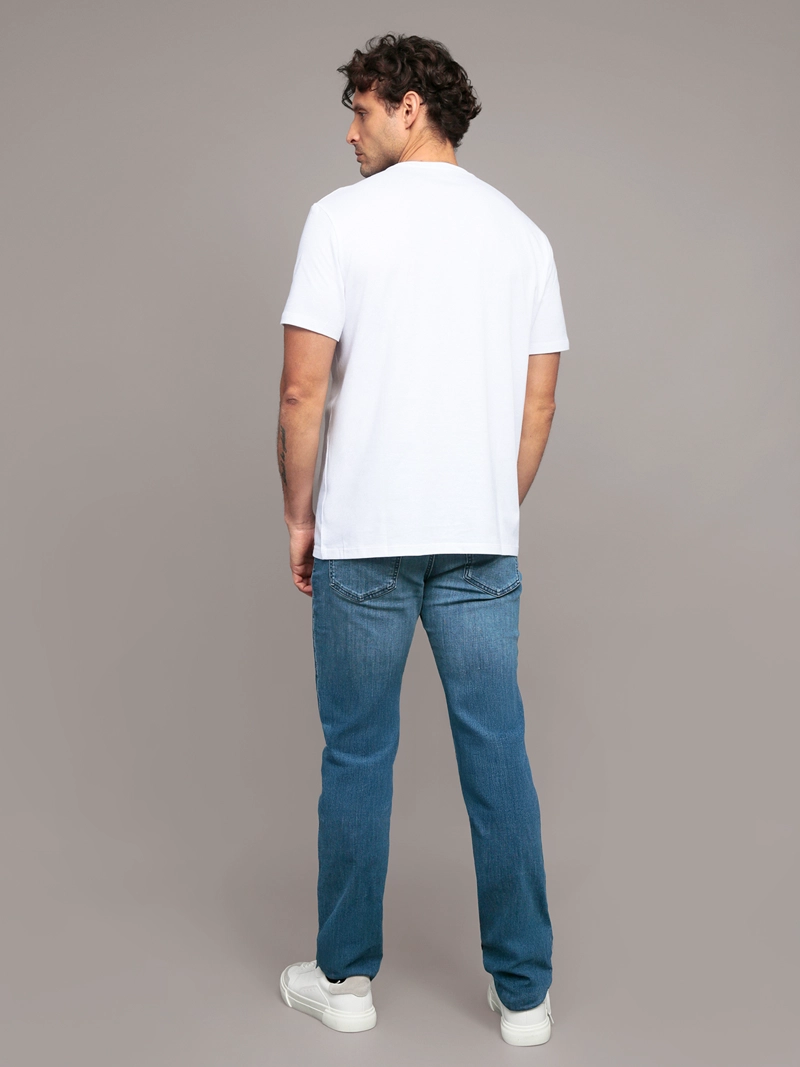 POLERA BOX MONOLOGO GRAPHIC - 3