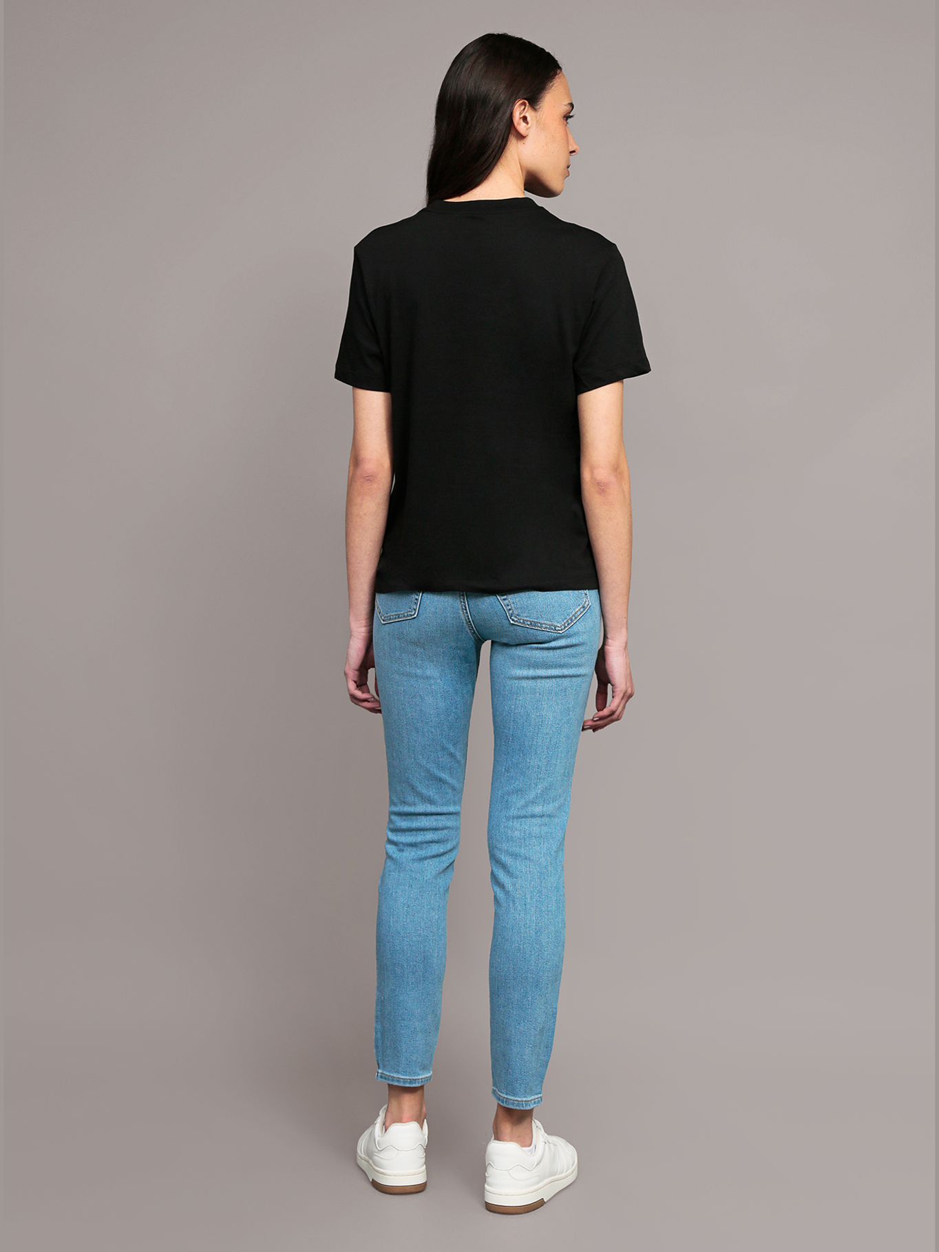 POLERA CLASSIC CON LOGO TAPE - 3