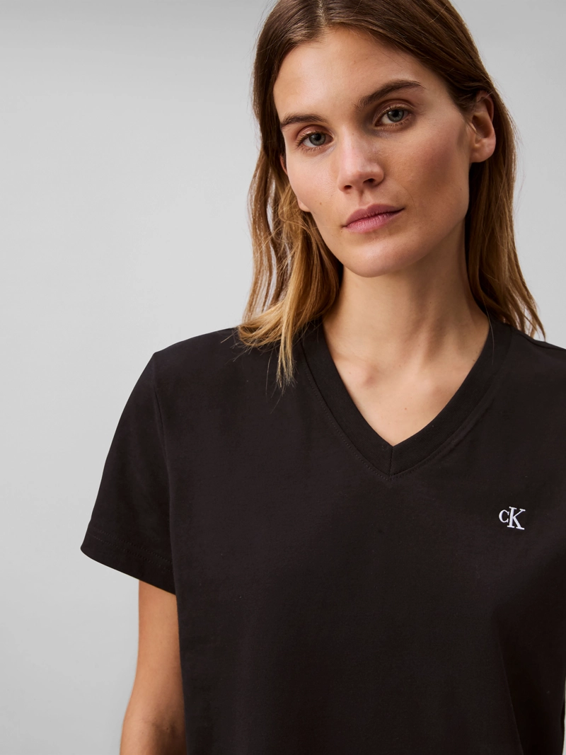 POLERA CON LOGO ARCHIVE - 4